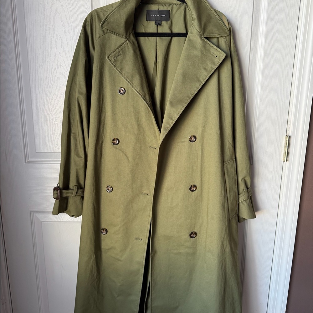 Ann Taylor Classic Khaki Trench Coat - Picture 4 of 5